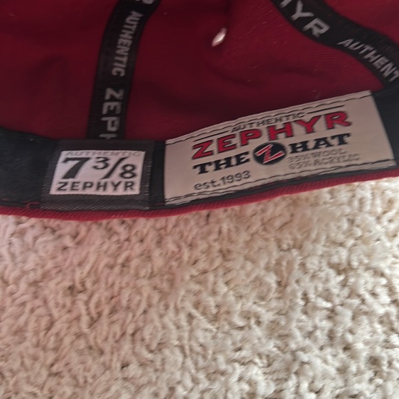 Oklahoma sooners ball cap Like new condition - Picture 2 of 3